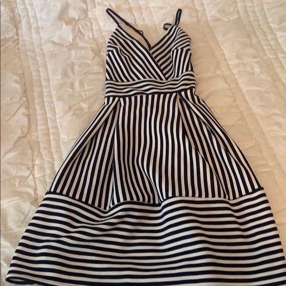 Striped Flowy Dress - Picture 1 of 4